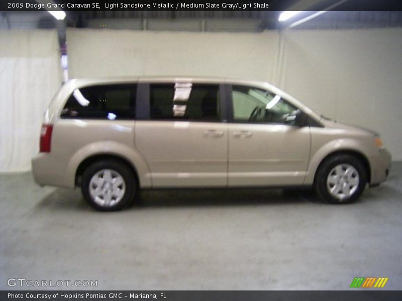 Light Sandstone Metallic / Medium Slate Gray/Light Shale 2009 Dodge Grand Caravan SE