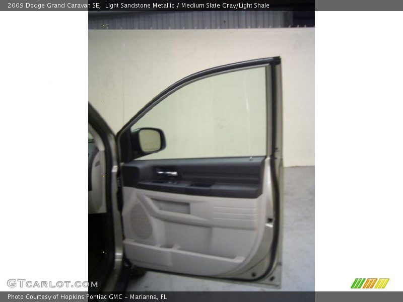 Light Sandstone Metallic / Medium Slate Gray/Light Shale 2009 Dodge Grand Caravan SE