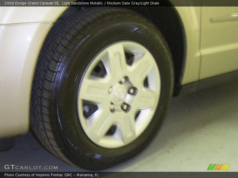 Light Sandstone Metallic / Medium Slate Gray/Light Shale 2009 Dodge Grand Caravan SE