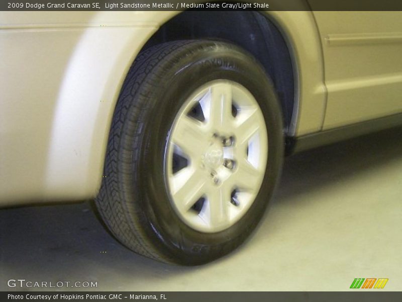 Light Sandstone Metallic / Medium Slate Gray/Light Shale 2009 Dodge Grand Caravan SE