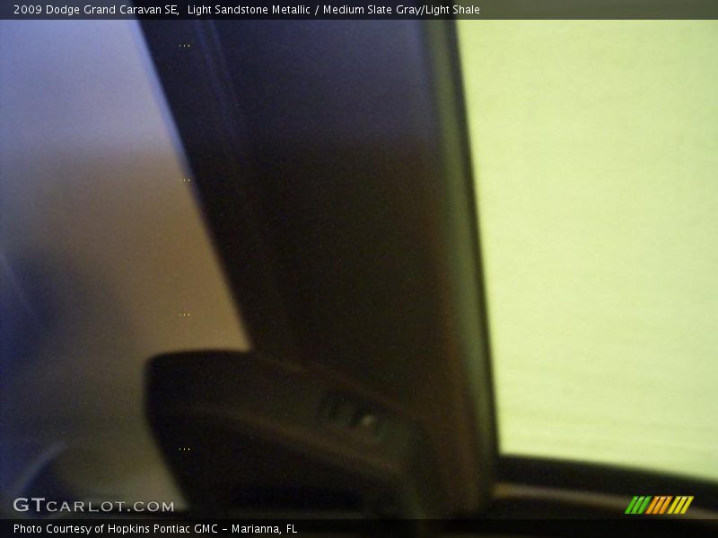 Light Sandstone Metallic / Medium Slate Gray/Light Shale 2009 Dodge Grand Caravan SE