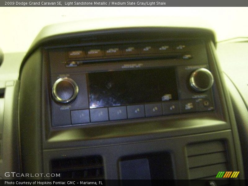 Light Sandstone Metallic / Medium Slate Gray/Light Shale 2009 Dodge Grand Caravan SE