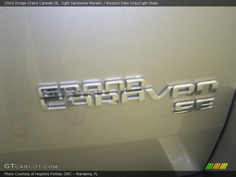 Light Sandstone Metallic / Medium Slate Gray/Light Shale 2009 Dodge Grand Caravan SE