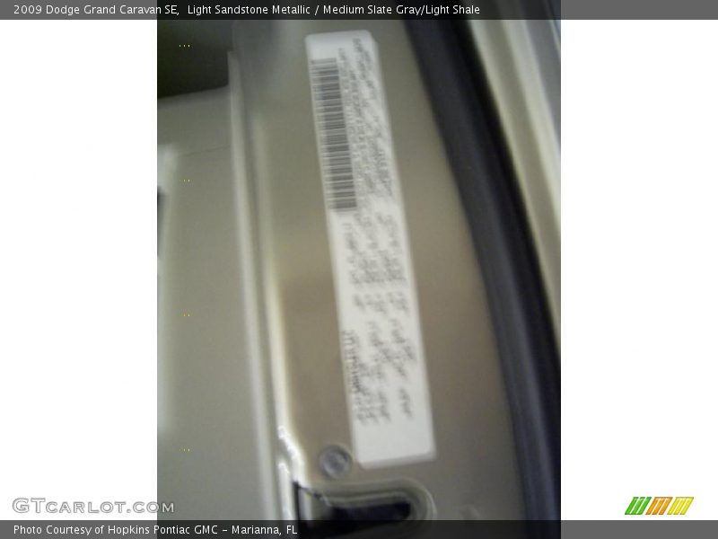 Light Sandstone Metallic / Medium Slate Gray/Light Shale 2009 Dodge Grand Caravan SE
