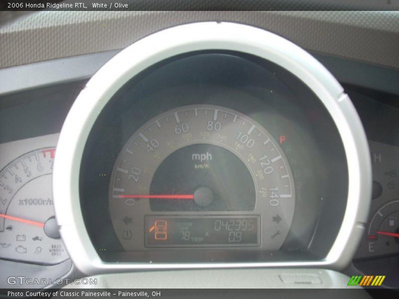 White / Olive 2006 Honda Ridgeline RTL
