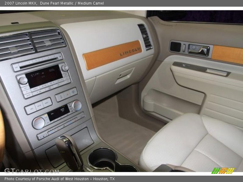 Dune Pearl Metallic / Medium Camel 2007 Lincoln MKX