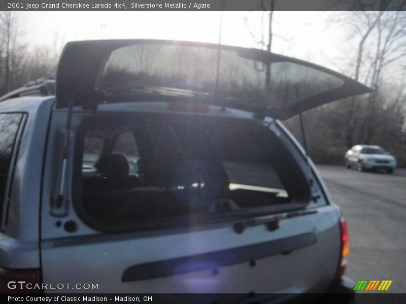 Silverstone Metallic / Agate 2001 Jeep Grand Cherokee Laredo 4x4