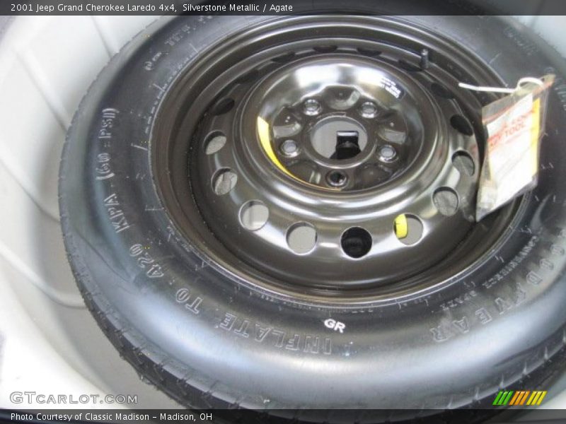 Silverstone Metallic / Agate 2001 Jeep Grand Cherokee Laredo 4x4