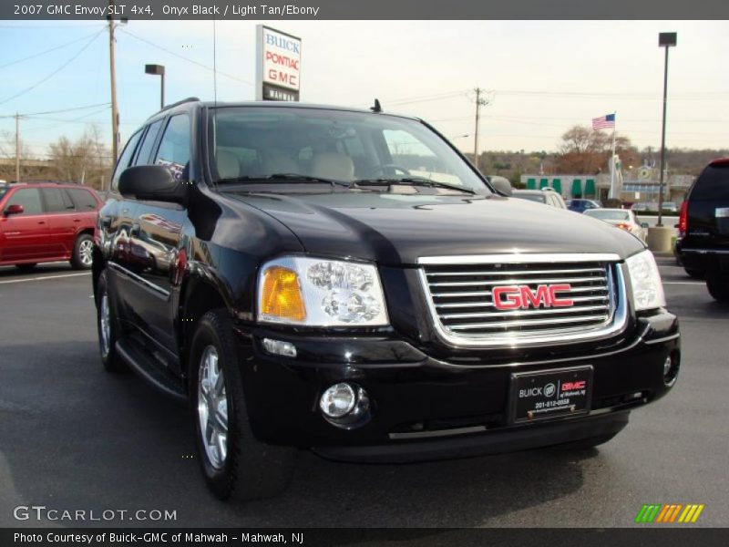 Onyx Black / Light Tan/Ebony 2007 GMC Envoy SLT 4x4