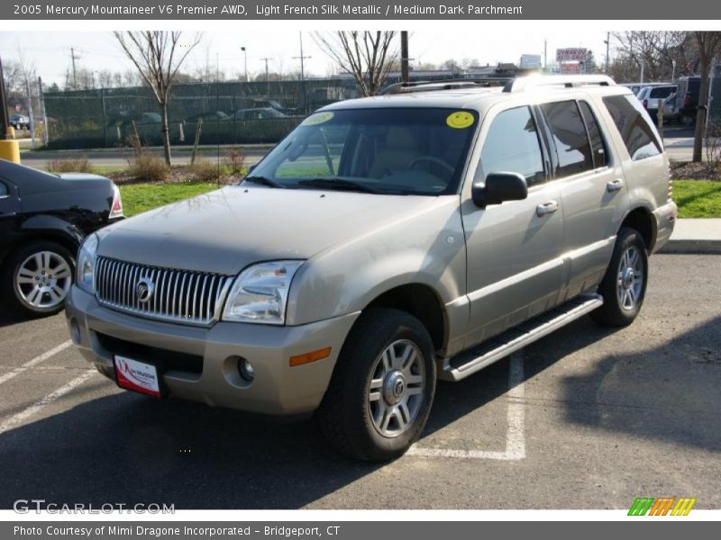 Light French Silk Metallic / Medium Dark Parchment 2005 Mercury Mountaineer V6 Premier AWD