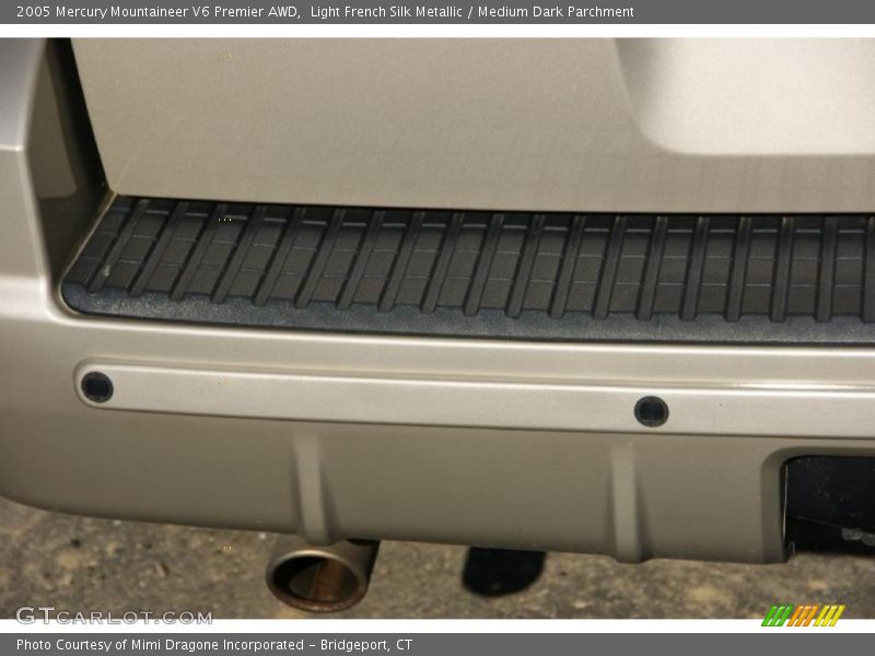 Light French Silk Metallic / Medium Dark Parchment 2005 Mercury Mountaineer V6 Premier AWD