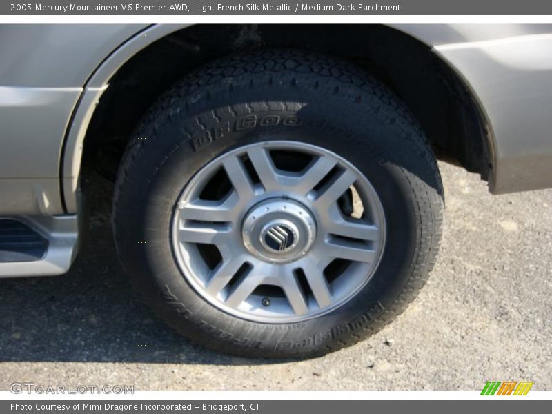 Light French Silk Metallic / Medium Dark Parchment 2005 Mercury Mountaineer V6 Premier AWD
