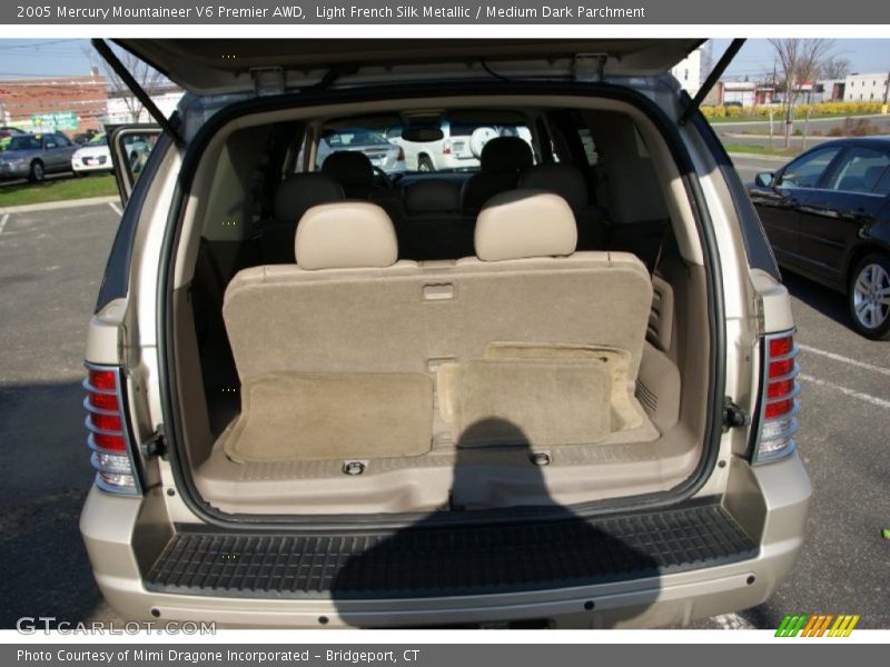 Light French Silk Metallic / Medium Dark Parchment 2005 Mercury Mountaineer V6 Premier AWD