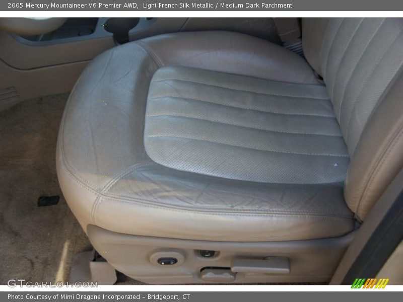 Light French Silk Metallic / Medium Dark Parchment 2005 Mercury Mountaineer V6 Premier AWD