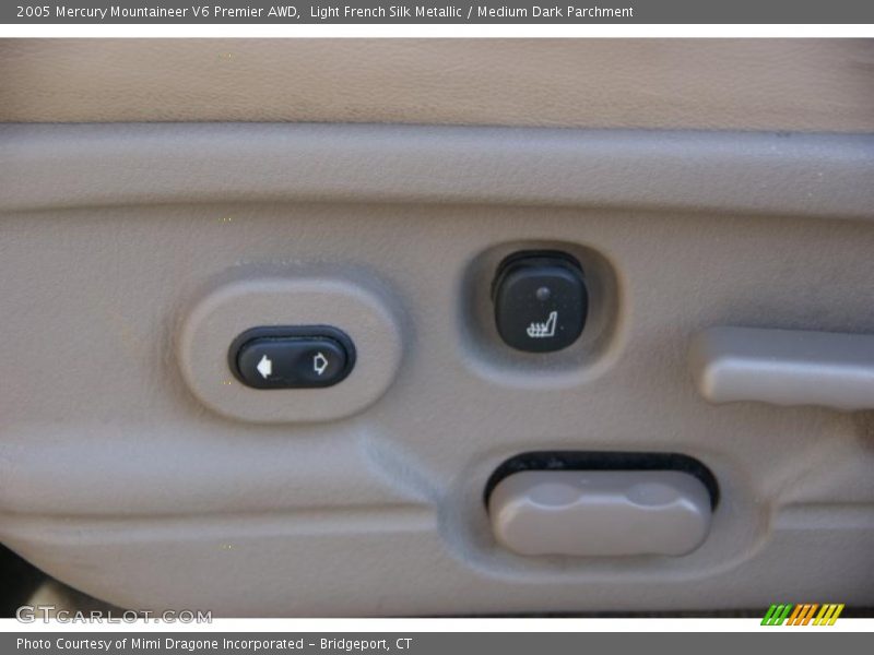 Light French Silk Metallic / Medium Dark Parchment 2005 Mercury Mountaineer V6 Premier AWD