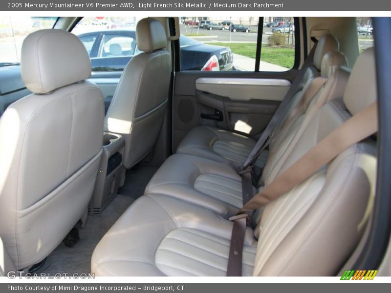 Light French Silk Metallic / Medium Dark Parchment 2005 Mercury Mountaineer V6 Premier AWD