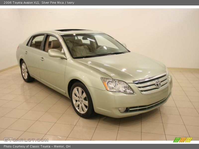 Silver Pine Mica / Ivory 2006 Toyota Avalon XLS