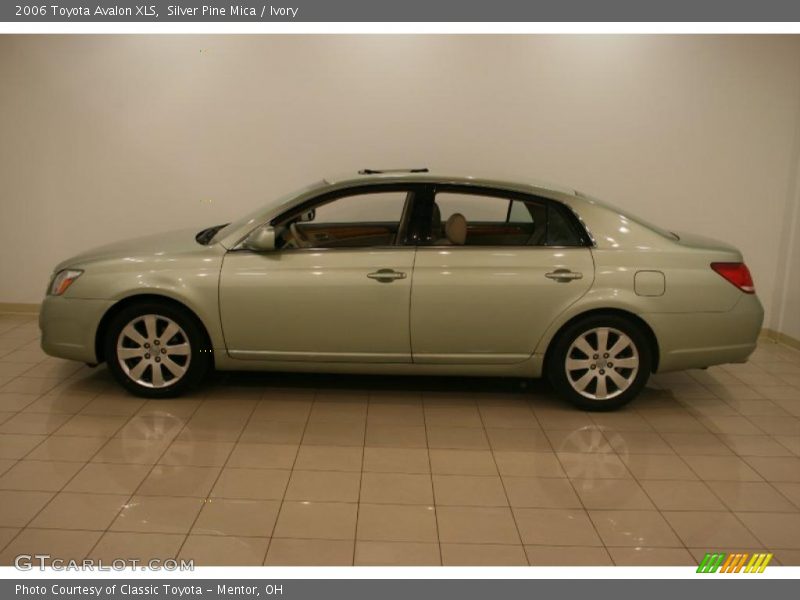 Silver Pine Mica / Ivory 2006 Toyota Avalon XLS