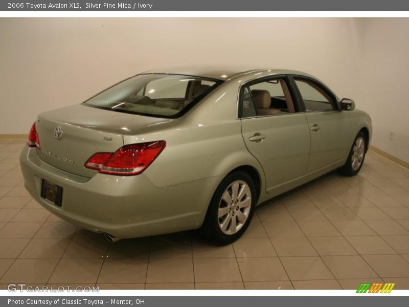 Silver Pine Mica / Ivory 2006 Toyota Avalon XLS