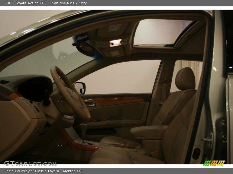 Silver Pine Mica / Ivory 2006 Toyota Avalon XLS