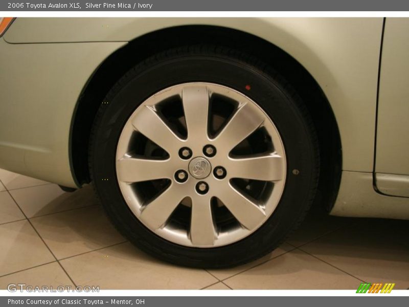 Silver Pine Mica / Ivory 2006 Toyota Avalon XLS