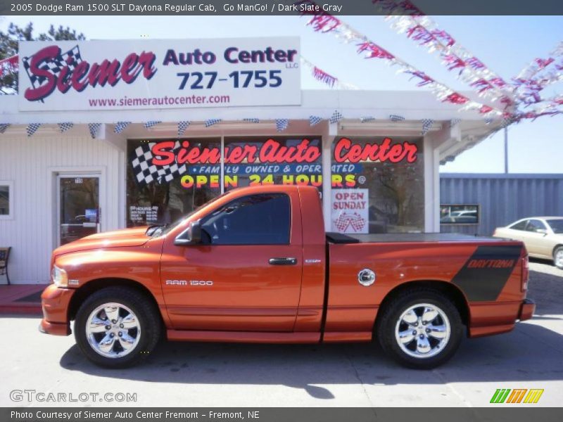 Go ManGo! / Dark Slate Gray 2005 Dodge Ram 1500 SLT Daytona Regular Cab