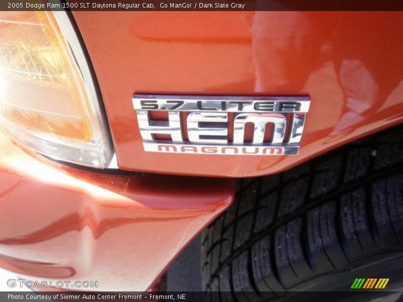Go ManGo! / Dark Slate Gray 2005 Dodge Ram 1500 SLT Daytona Regular Cab