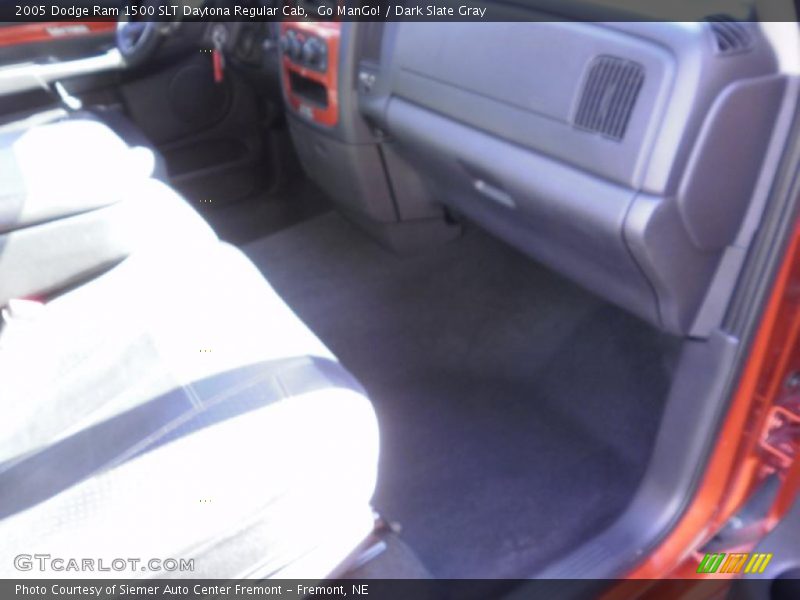 Go ManGo! / Dark Slate Gray 2005 Dodge Ram 1500 SLT Daytona Regular Cab