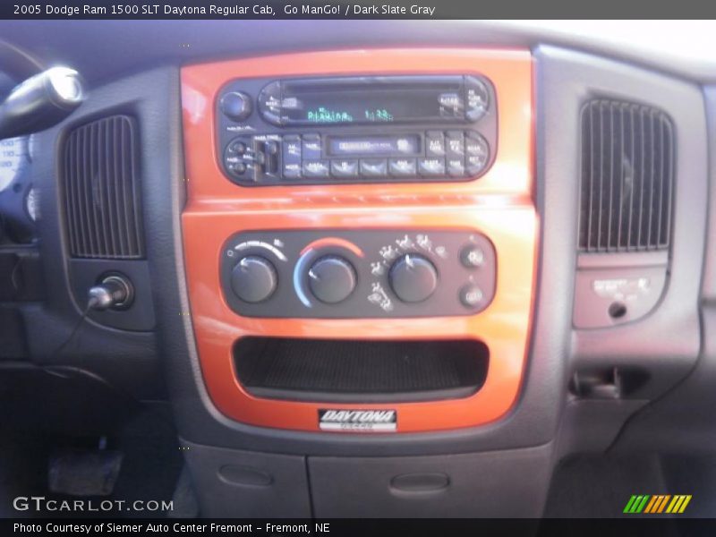 Go ManGo! / Dark Slate Gray 2005 Dodge Ram 1500 SLT Daytona Regular Cab