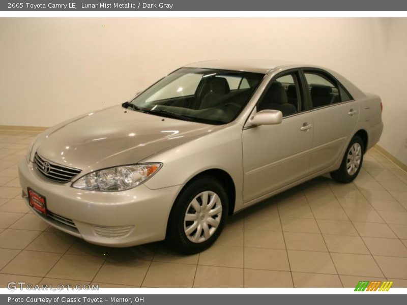 Lunar Mist Metallic / Dark Gray 2005 Toyota Camry LE