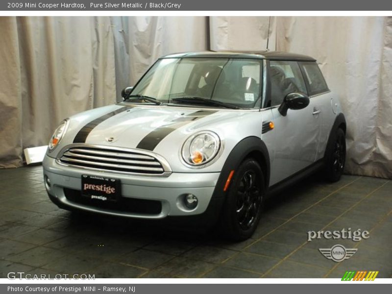 Pure Silver Metallic / Black/Grey 2009 Mini Cooper Hardtop