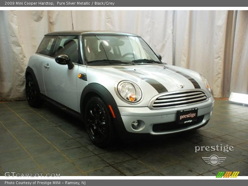 Pure Silver Metallic / Black/Grey 2009 Mini Cooper Hardtop