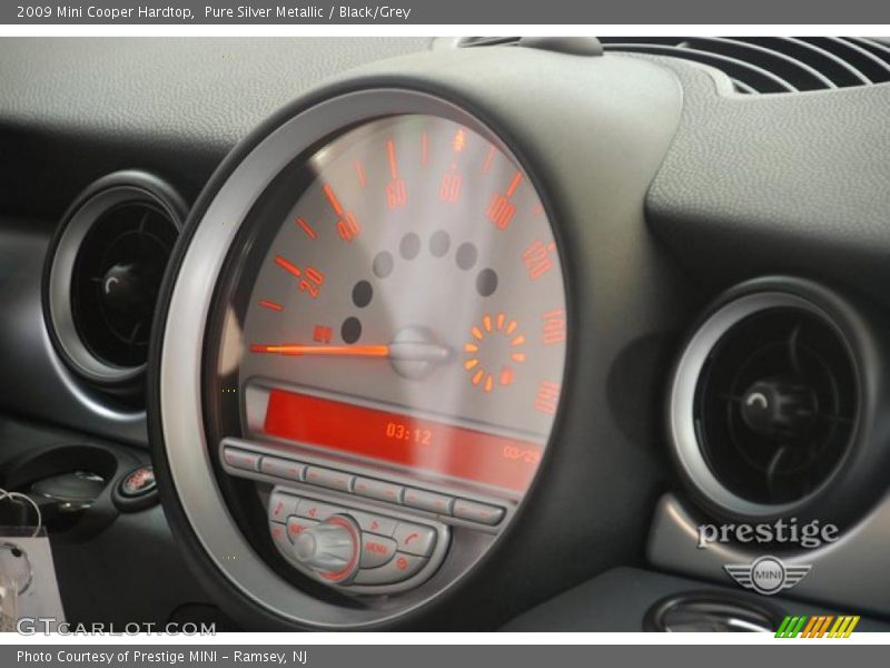 Pure Silver Metallic / Black/Grey 2009 Mini Cooper Hardtop