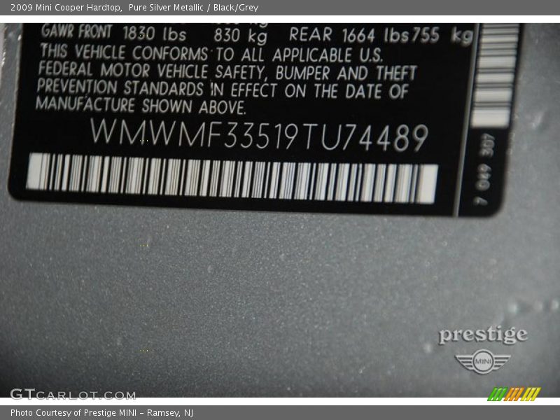 Pure Silver Metallic / Black/Grey 2009 Mini Cooper Hardtop