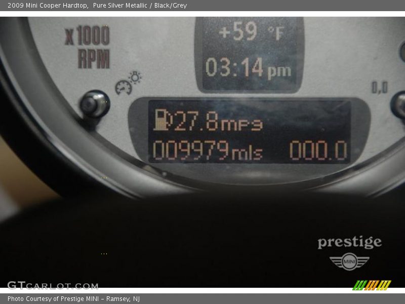 Pure Silver Metallic / Black/Grey 2009 Mini Cooper Hardtop