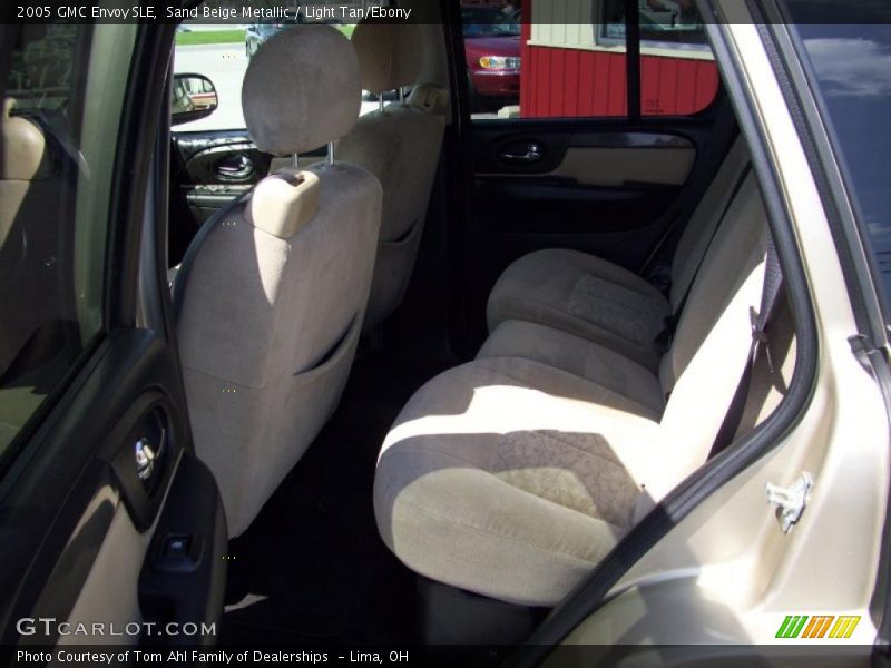 Sand Beige Metallic / Light Tan/Ebony 2005 GMC Envoy SLE