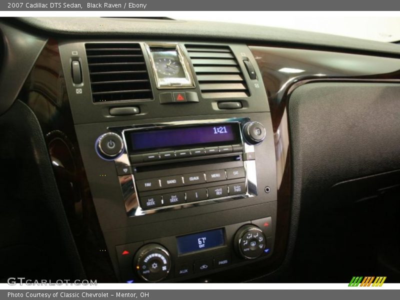 Black Raven / Ebony 2007 Cadillac DTS Sedan