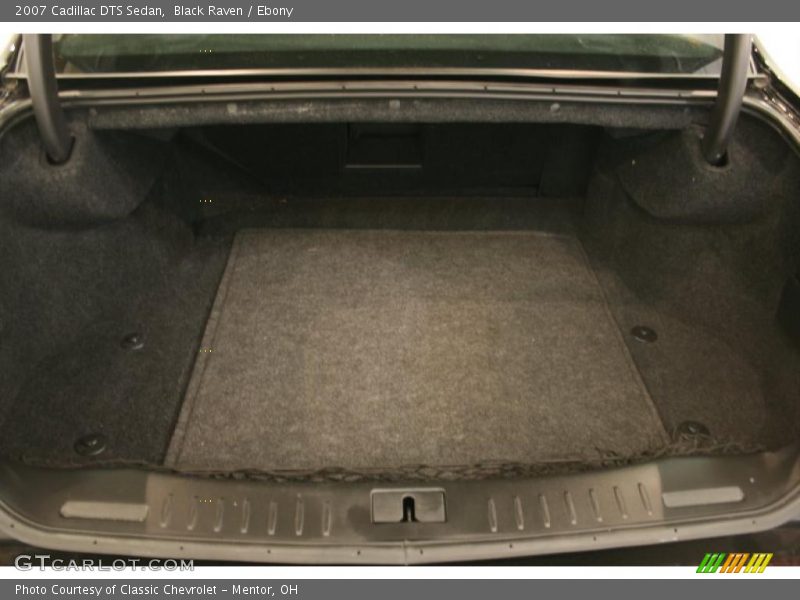 Black Raven / Ebony 2007 Cadillac DTS Sedan