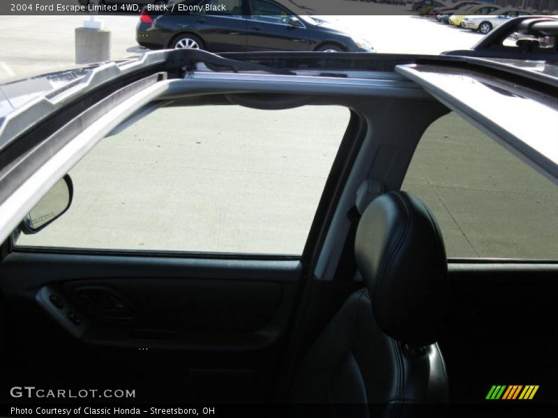 Black / Ebony Black 2004 Ford Escape Limited 4WD