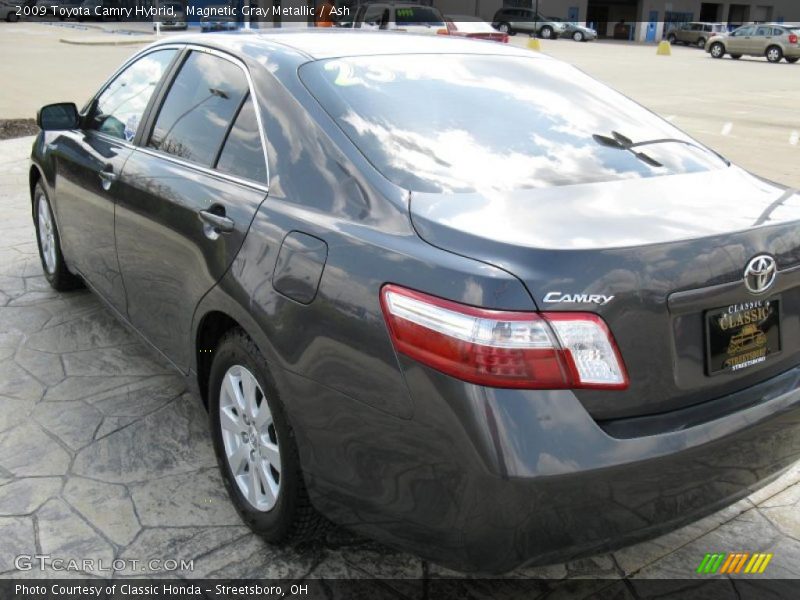 Magnetic Gray Metallic / Ash 2009 Toyota Camry Hybrid