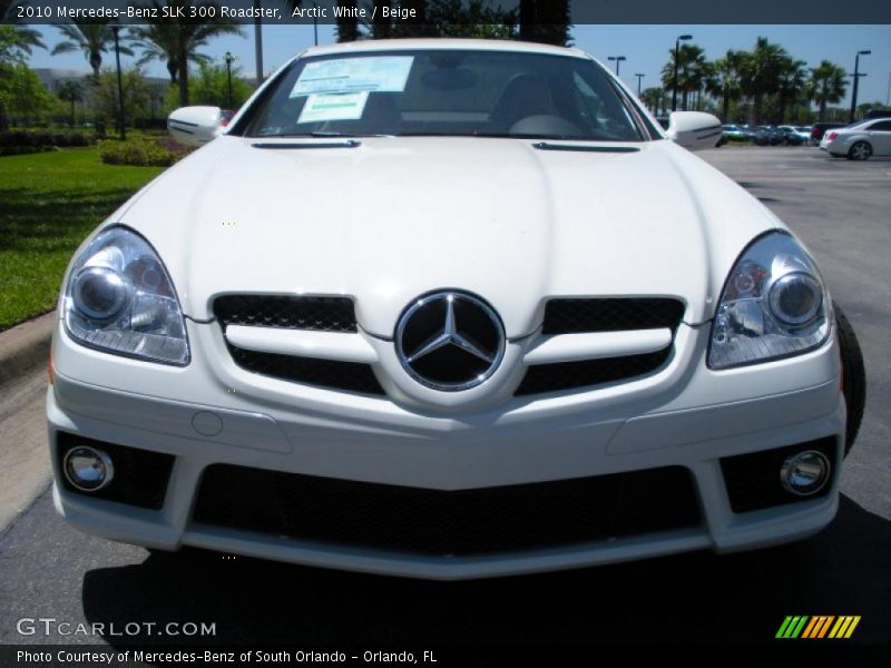 Arctic White / Beige 2010 Mercedes-Benz SLK 300 Roadster