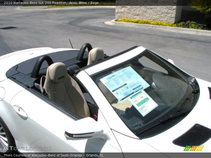 Arctic White / Beige 2010 Mercedes-Benz SLK 300 Roadster