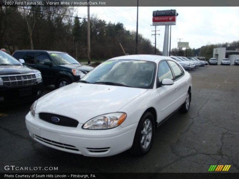Vibrant White / Medium/Dark Flint 2007 Ford Taurus SEL