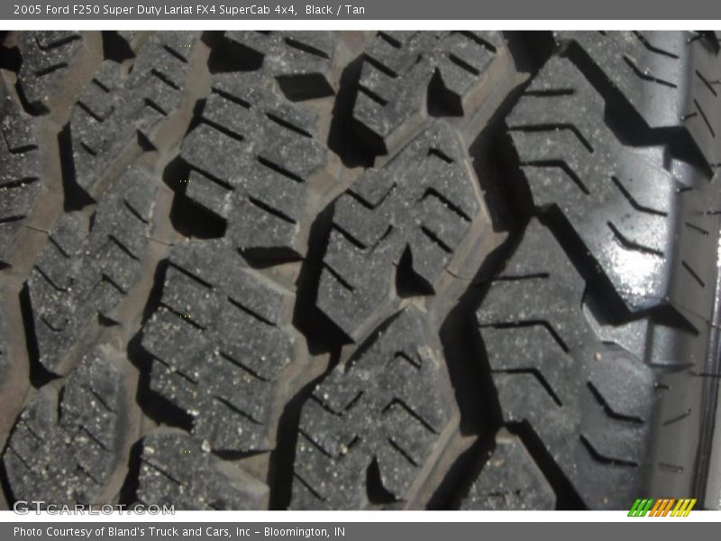 Black / Tan 2005 Ford F250 Super Duty Lariat FX4 SuperCab 4x4