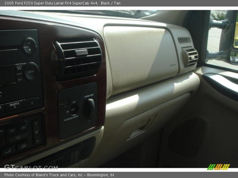 Black / Tan 2005 Ford F250 Super Duty Lariat FX4 SuperCab 4x4