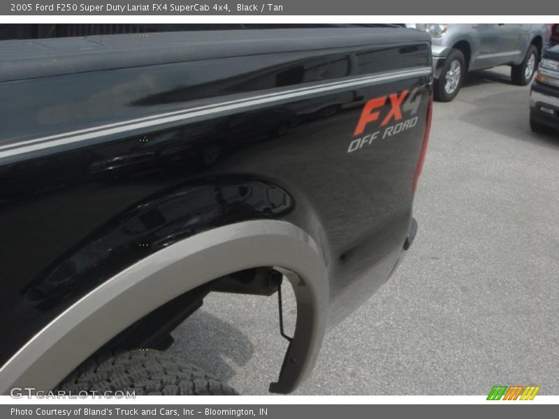 Black / Tan 2005 Ford F250 Super Duty Lariat FX4 SuperCab 4x4