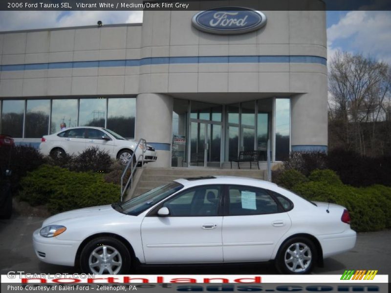 Vibrant White / Medium/Dark Flint Grey 2006 Ford Taurus SEL