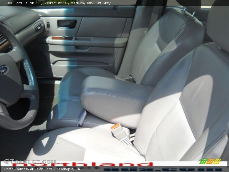Vibrant White / Medium/Dark Flint Grey 2006 Ford Taurus SEL