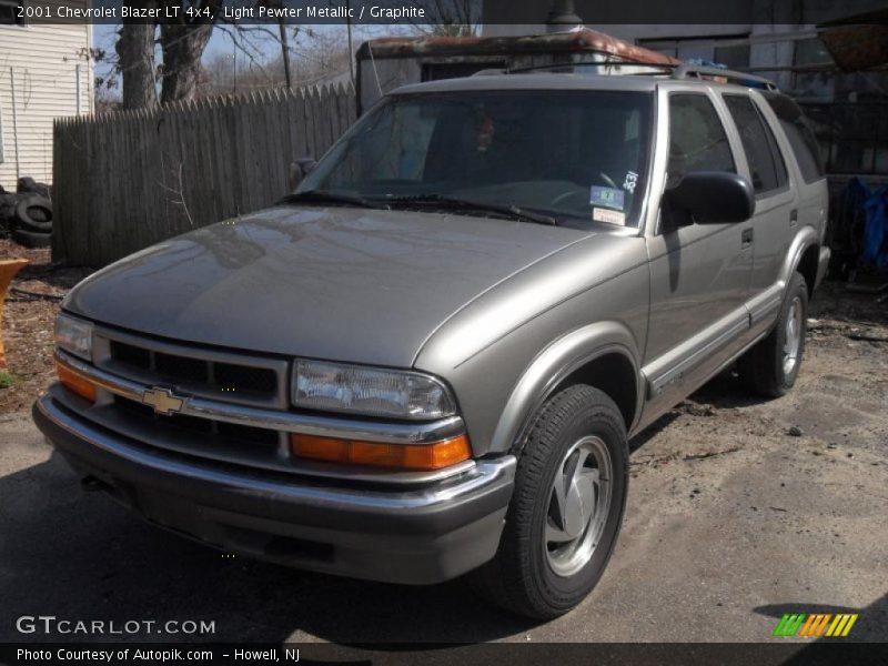 Light Pewter Metallic / Graphite 2001 Chevrolet Blazer LT 4x4