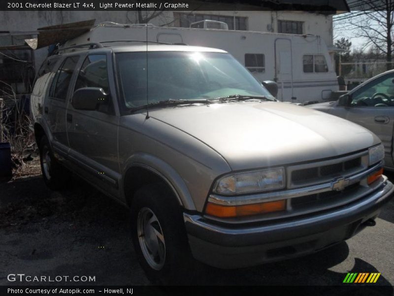 Light Pewter Metallic / Graphite 2001 Chevrolet Blazer LT 4x4